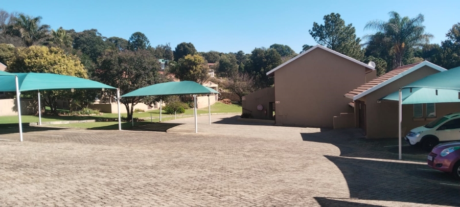 To Let 2 Bedroom Property for Rent in Kenmare Gauteng