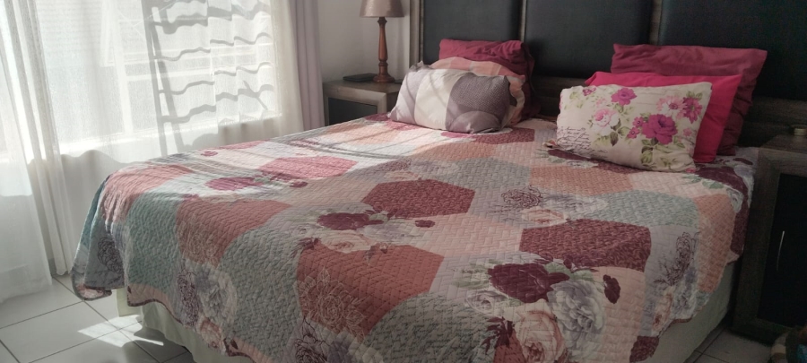 To Let 2 Bedroom Property for Rent in Kenmare Gauteng
