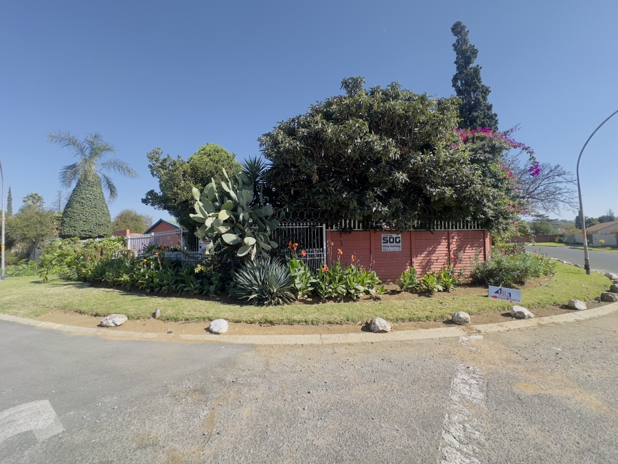 4 Bedroom Property for Sale in Lambton Gardens Gauteng