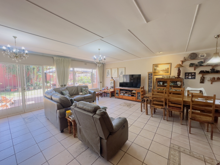 4 Bedroom Property for Sale in Lambton Gardens Gauteng
