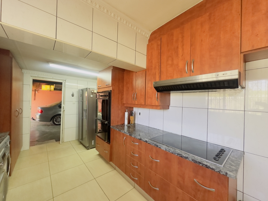 4 Bedroom Property for Sale in Lambton Gardens Gauteng