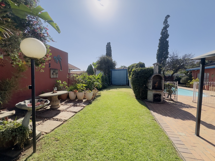 4 Bedroom Property for Sale in Lambton Gardens Gauteng