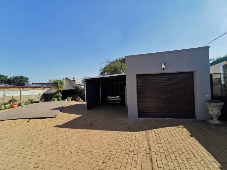 3 Bedroom Property for Sale in Florentia Gauteng