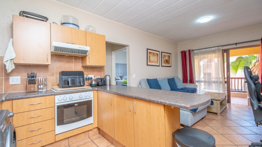 To Let 1 Bedroom Property for Rent in Douglasdale Gauteng