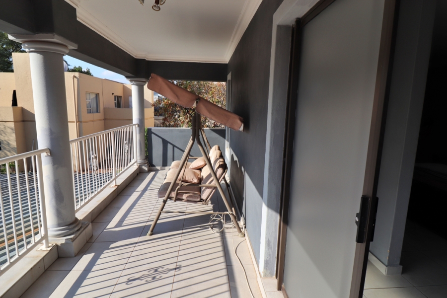 5 Bedroom Property for Sale in Edenvale Central Gauteng