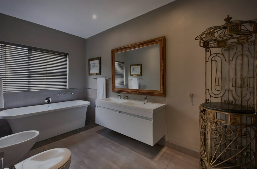 To Let 4 Bedroom Property for Rent in Sandown Gauteng