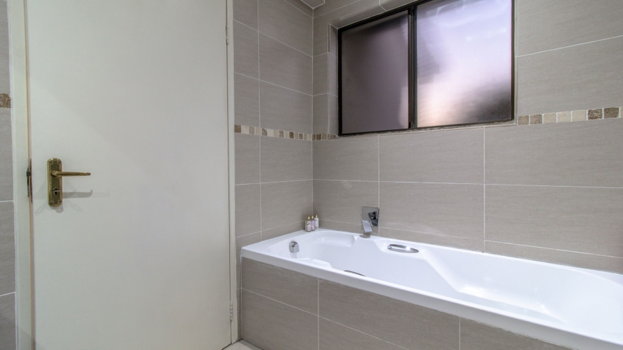 2 Bedroom Property for Sale in Bedfordview Gauteng