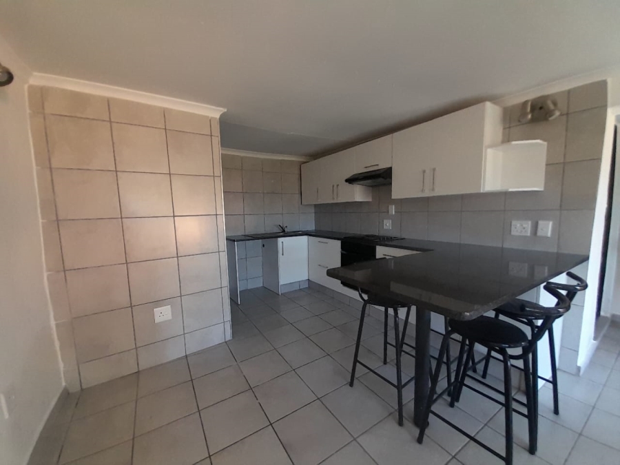 To Let 2 Bedroom Property for Rent in Randpark Ridge Gauteng