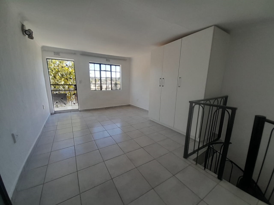 To Let 2 Bedroom Property for Rent in Randpark Ridge Gauteng