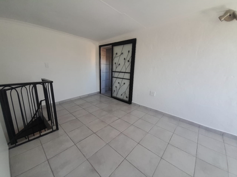 To Let 2 Bedroom Property for Rent in Randpark Ridge Gauteng