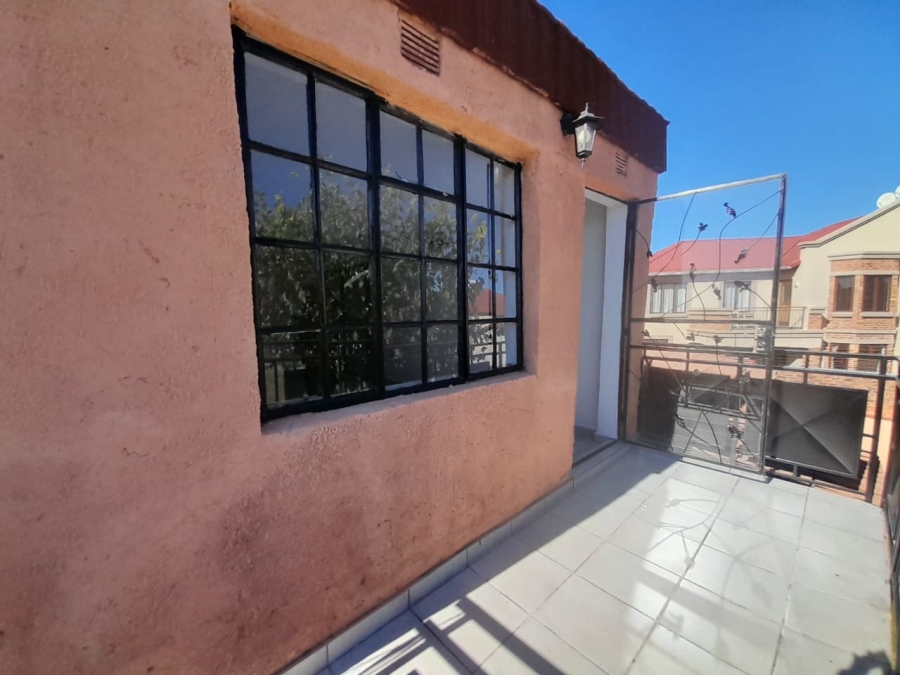 To Let 2 Bedroom Property for Rent in Randpark Ridge Gauteng