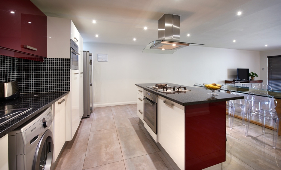 To Let 4 Bedroom Property for Rent in Sandown Gauteng