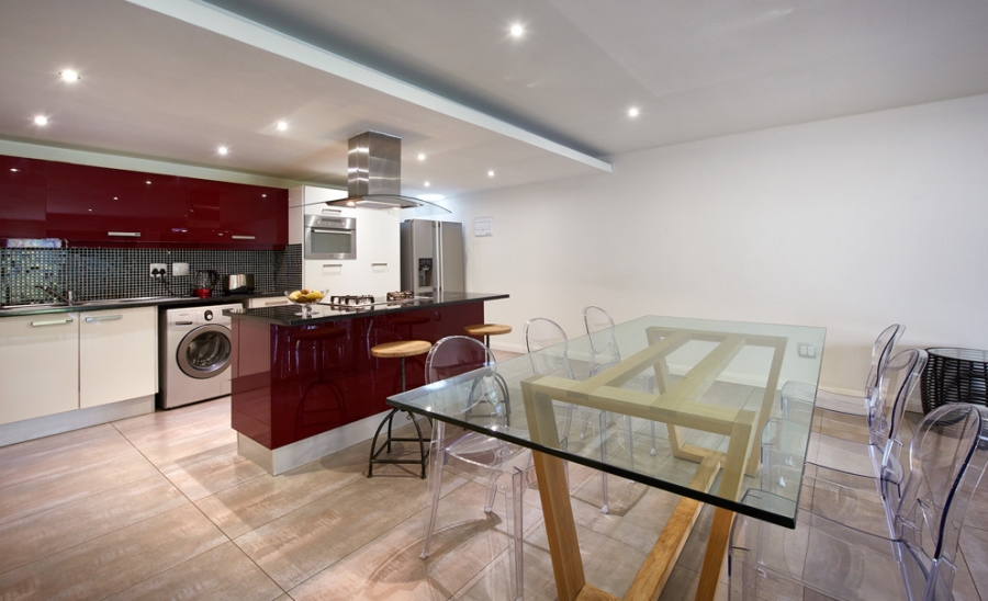 To Let 4 Bedroom Property for Rent in Sandown Gauteng