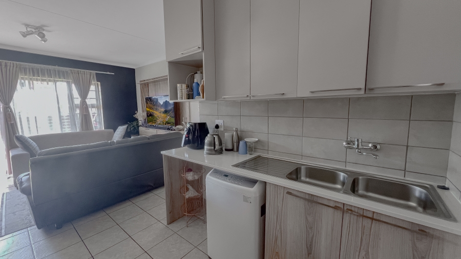 4 Bedroom Property for Sale in Esther Park Gauteng