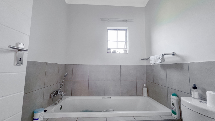 4 Bedroom Property for Sale in Esther Park Gauteng