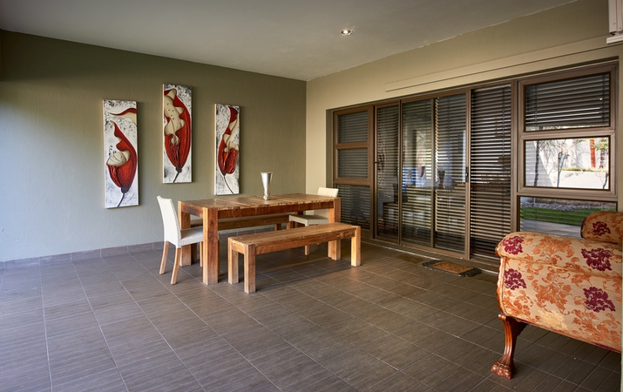 To Let 2 Bedroom Property for Rent in Sandown Gauteng