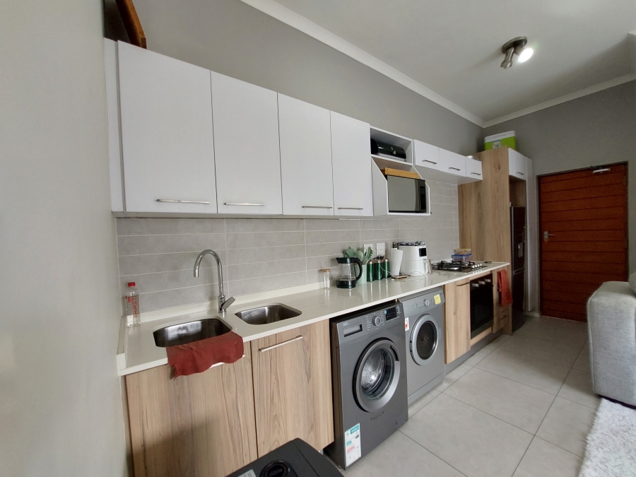 To Let 1 Bedroom Property for Rent in Linbro Park Gauteng