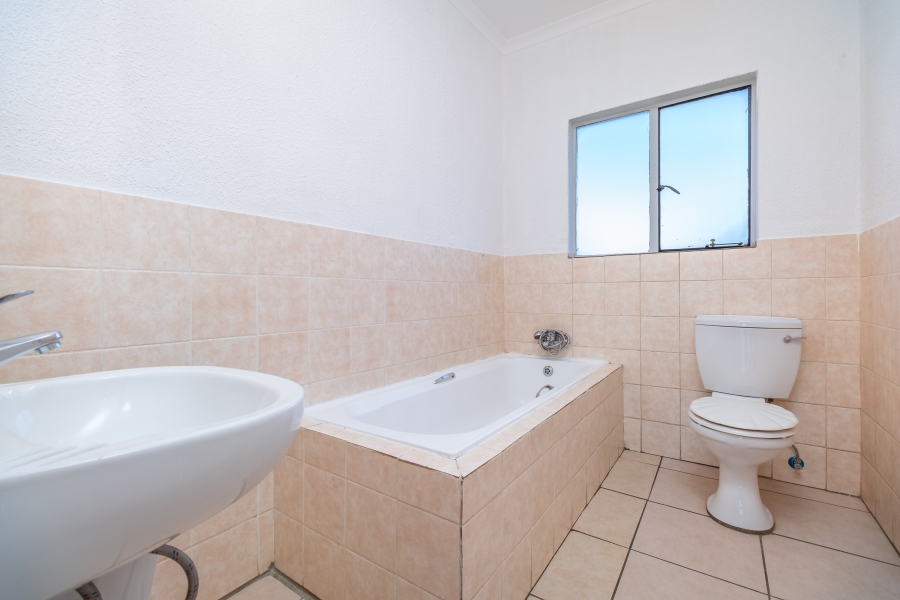 3 Bedroom Property for Sale in Willowbrook Gauteng