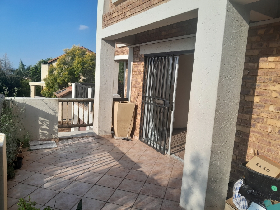 2 Bedroom Property for Sale in La Montagne Gauteng
