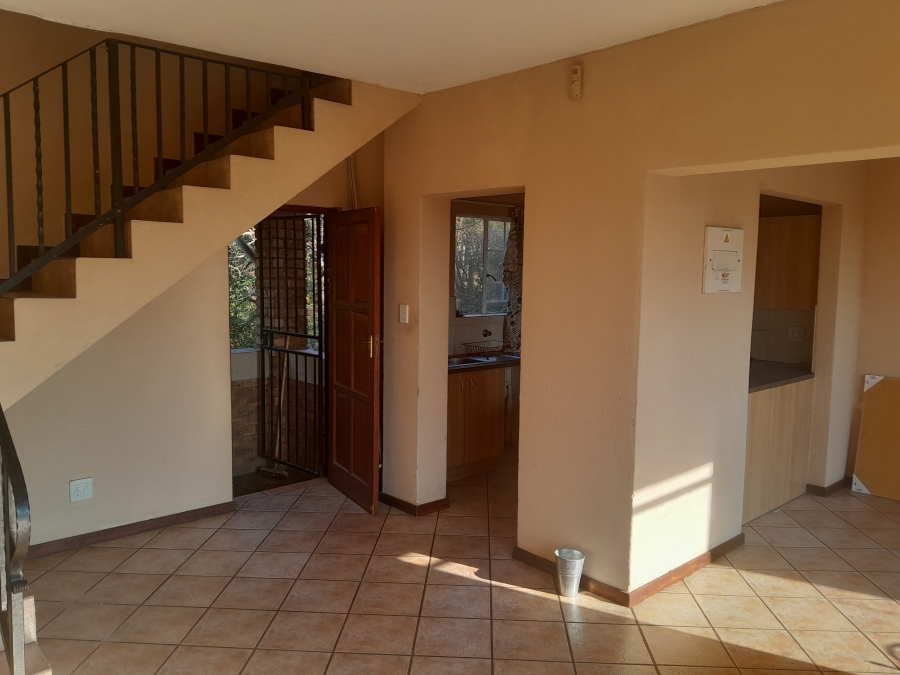 2 Bedroom Property for Sale in La Montagne Gauteng