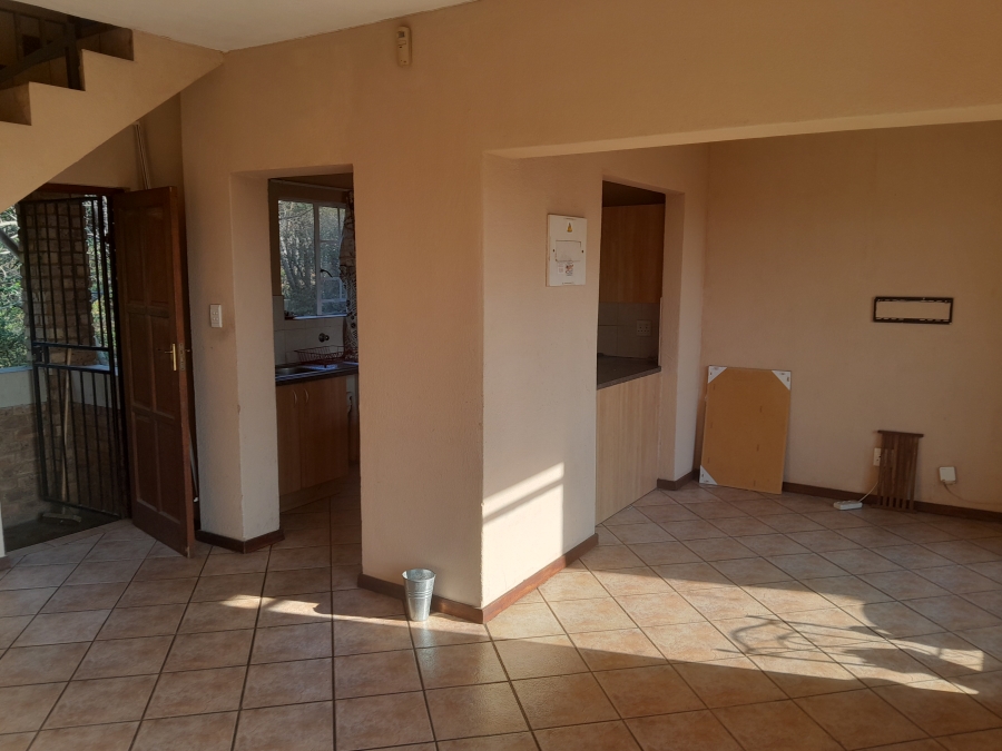 2 Bedroom Property for Sale in La Montagne Gauteng