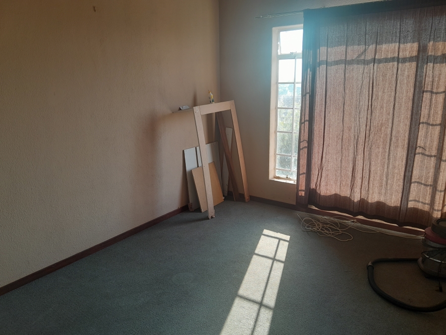 2 Bedroom Property for Sale in La Montagne Gauteng
