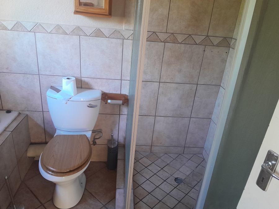 2 Bedroom Property for Sale in La Montagne Gauteng