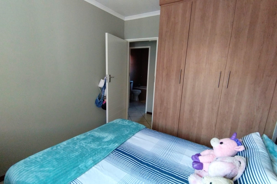 2 Bedroom Property for Sale in Monavoni Gauteng
