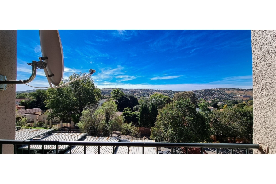 2 Bedroom Property for Sale in Wilro Park Gauteng