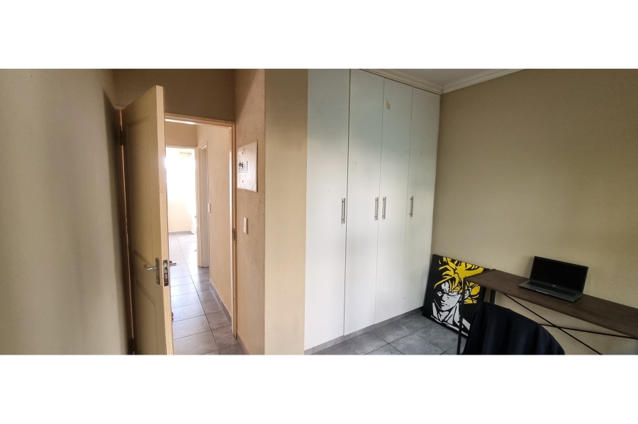 2 Bedroom Property for Sale in Wilro Park Gauteng