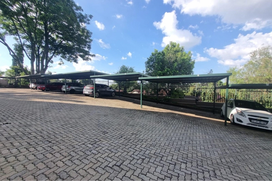 2 Bedroom Property for Sale in Wilro Park Gauteng