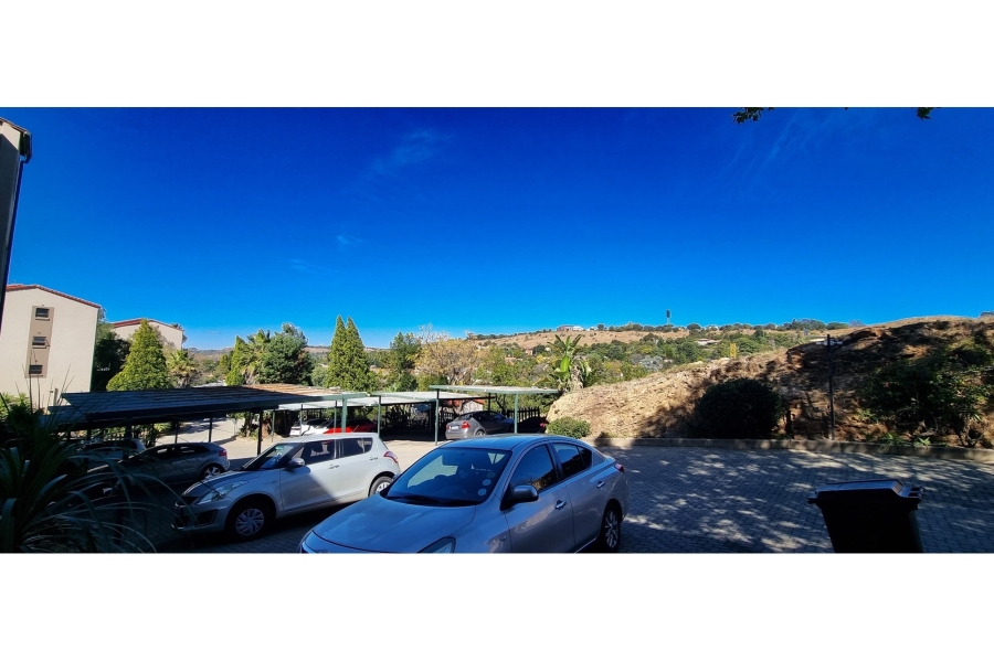 2 Bedroom Property for Sale in Wilro Park Gauteng