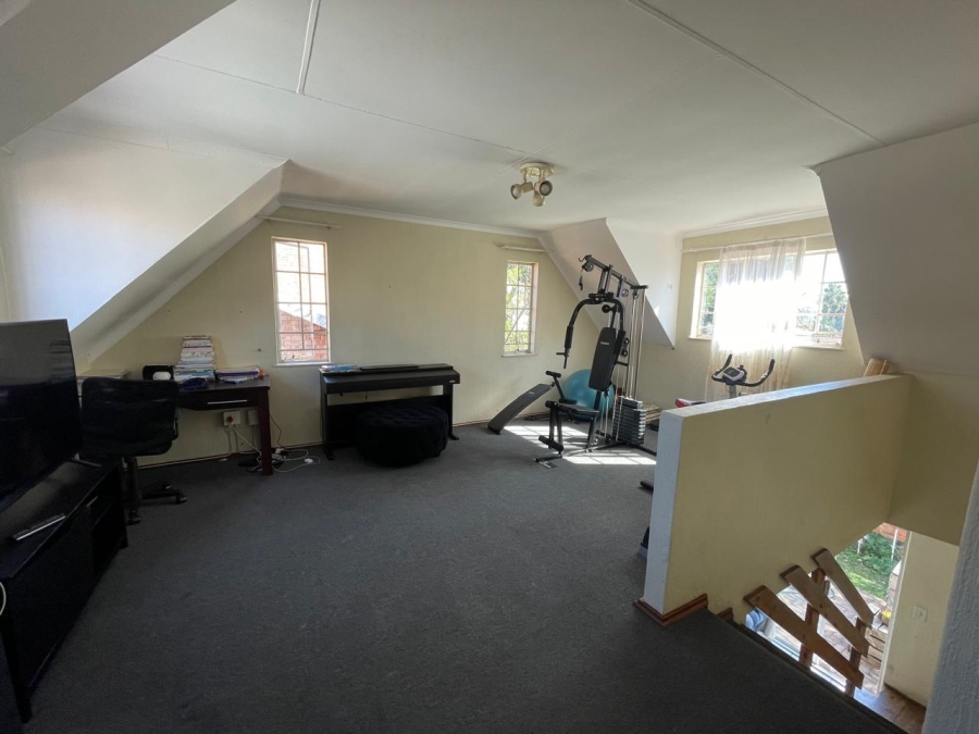 3 Bedroom Property for Sale in Bromhof Gauteng