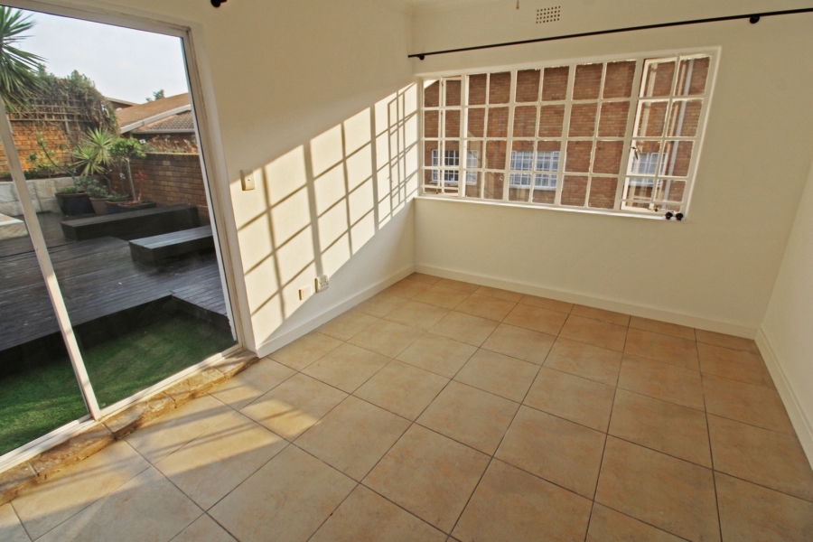 2 Bedroom Property for Sale in Bryanston Gauteng