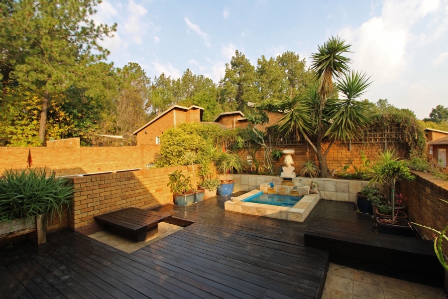2 Bedroom Property for Sale in Bryanston Gauteng