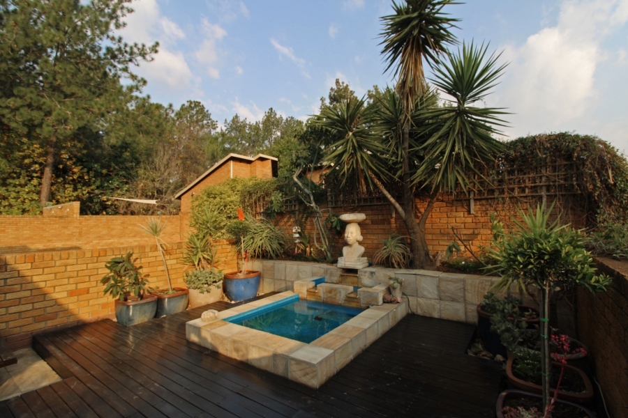 2 Bedroom Property for Sale in Bryanston Gauteng