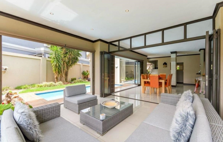 4 Bedroom Property for Sale in Aspen Hills Gauteng