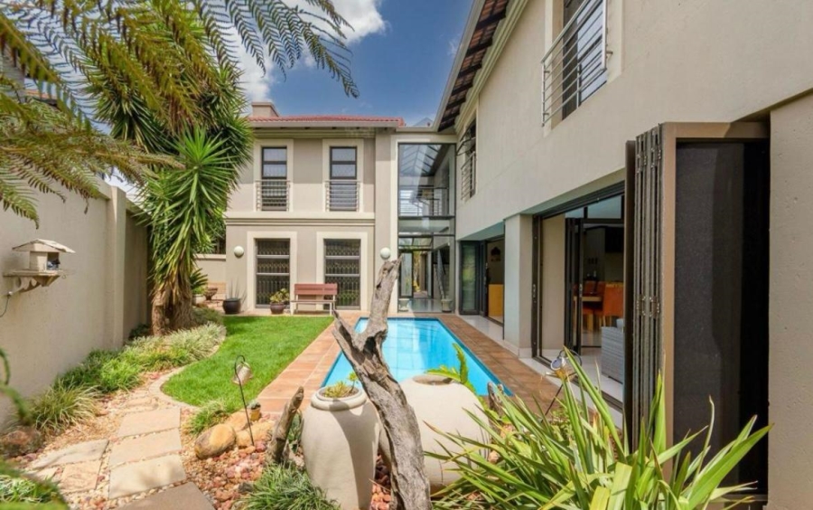 4 Bedroom Property for Sale in Aspen Hills Gauteng