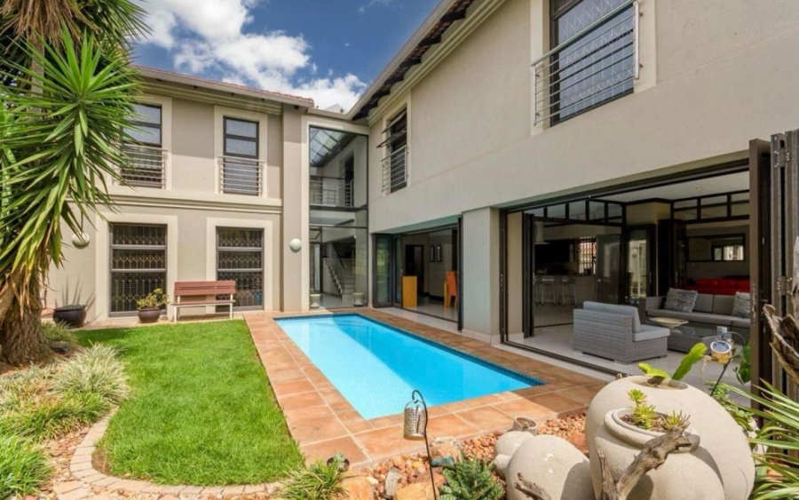 4 Bedroom Property for Sale in Aspen Hills Gauteng