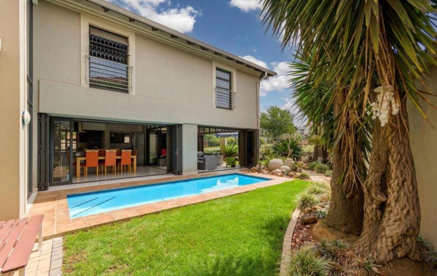 4 Bedroom Property for Sale in Aspen Hills Gauteng