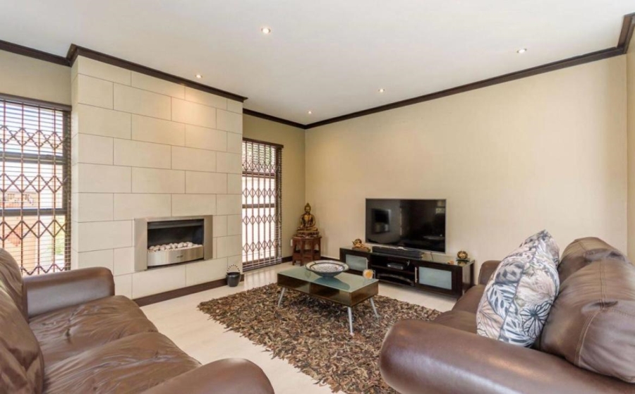 4 Bedroom Property for Sale in Aspen Hills Gauteng