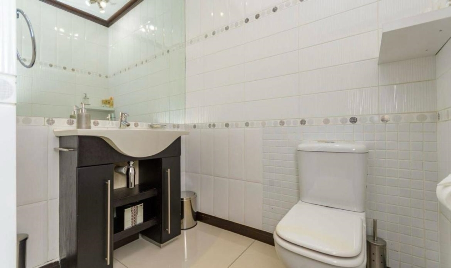 4 Bedroom Property for Sale in Aspen Hills Gauteng