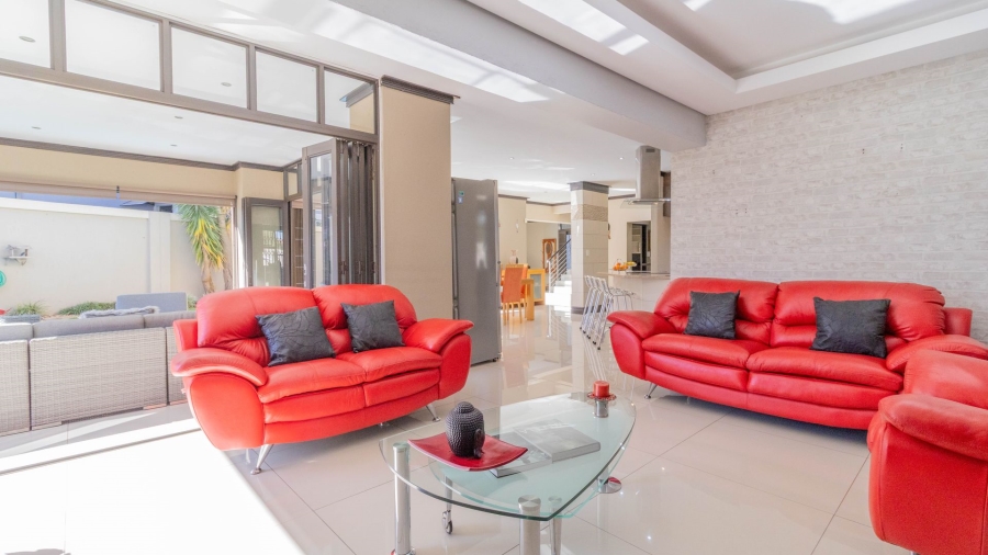 4 Bedroom Property for Sale in Aspen Hills Gauteng