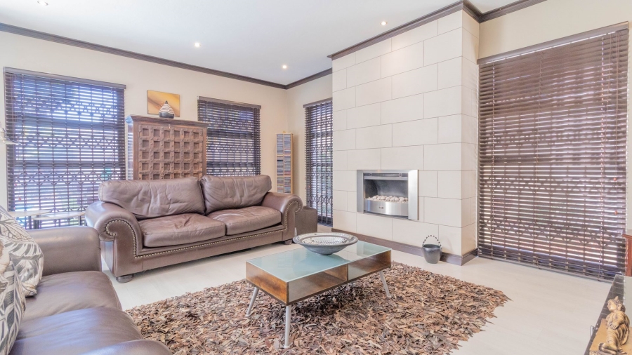 4 Bedroom Property for Sale in Aspen Hills Gauteng