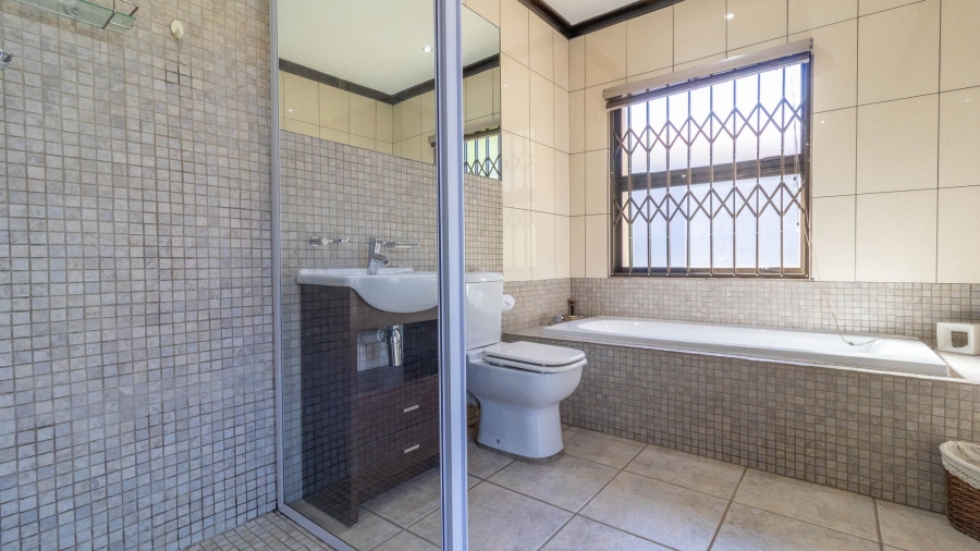 4 Bedroom Property for Sale in Aspen Hills Gauteng