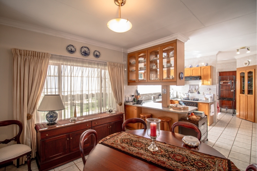 3 Bedroom Property for Sale in Eldoraigne Gauteng