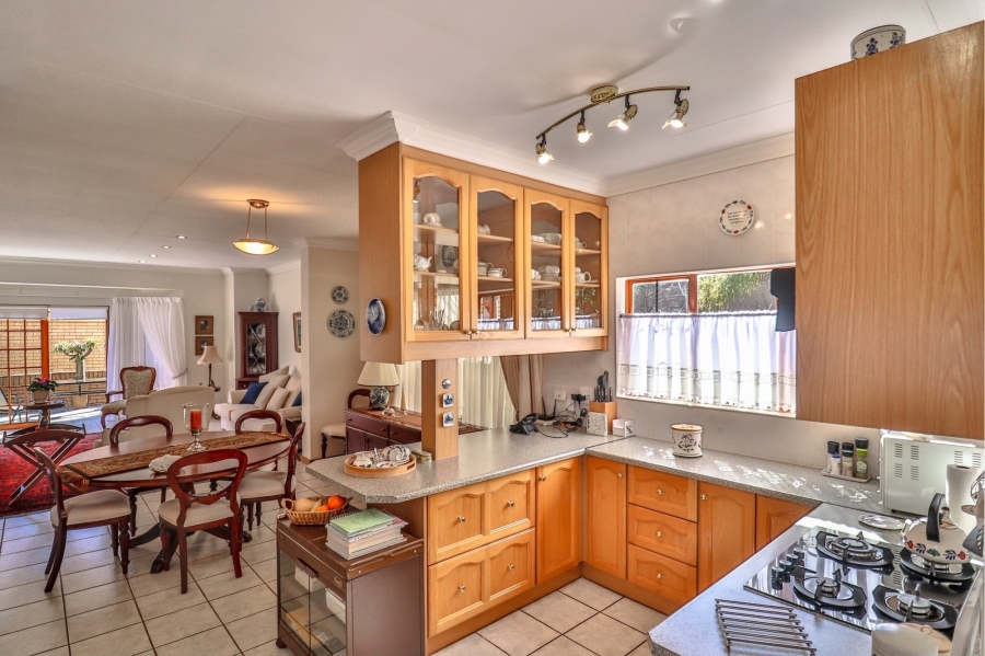 3 Bedroom Property for Sale in Eldoraigne Gauteng