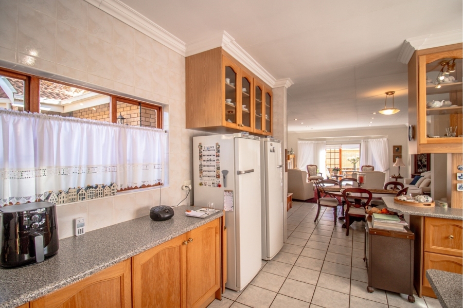3 Bedroom Property for Sale in Eldoraigne Gauteng