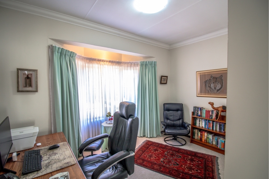 3 Bedroom Property for Sale in Eldoraigne Gauteng