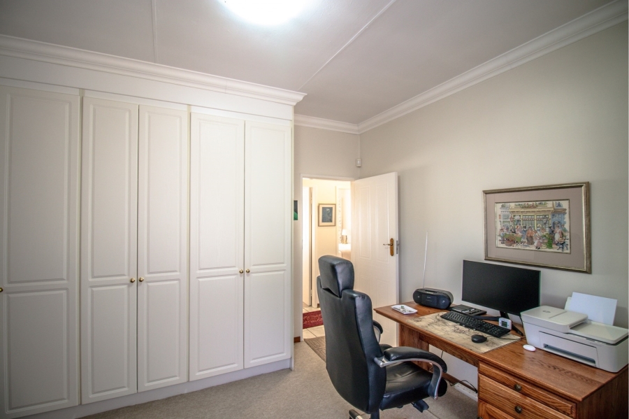 3 Bedroom Property for Sale in Eldoraigne Gauteng